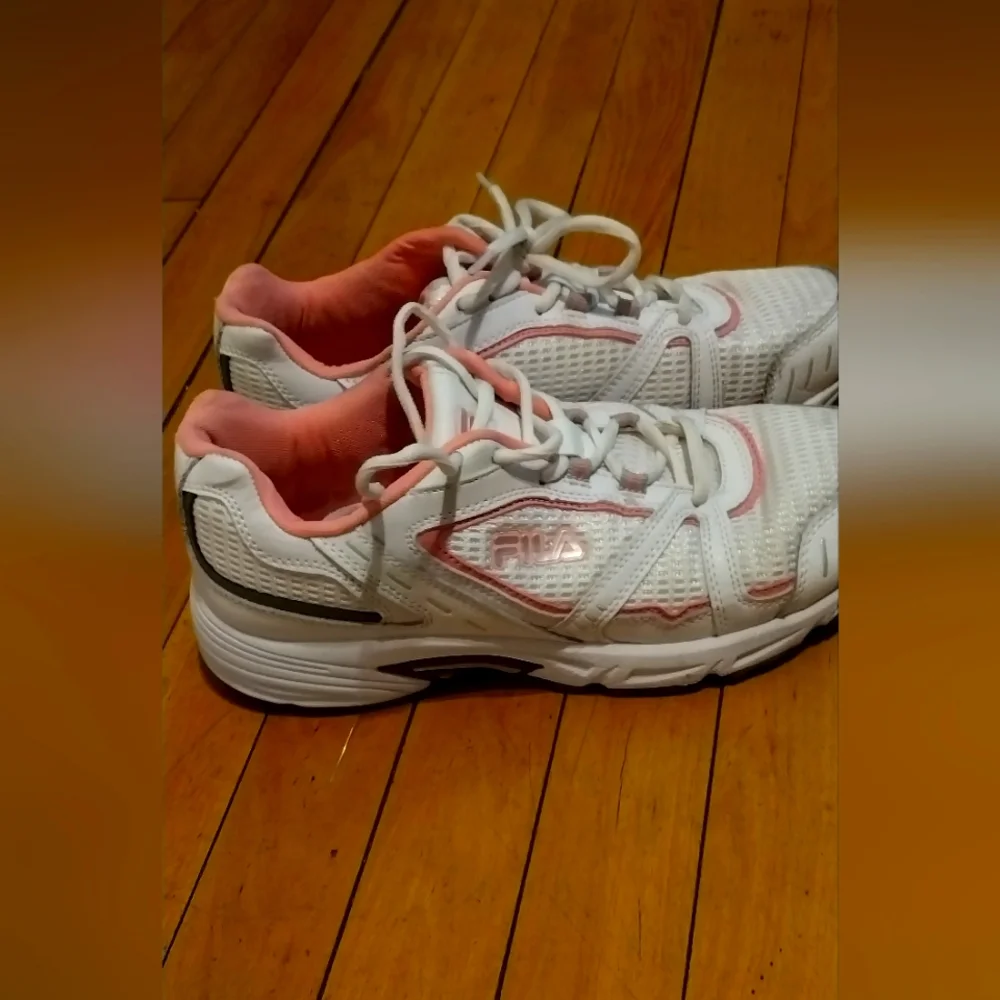 Fila White and Pink Sneakers